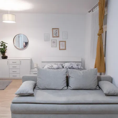 Apartment Minimalist In Wenceslas Square Prague